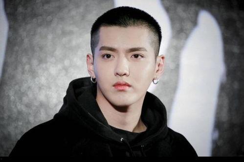 八卦圈爆料肖战最新,肖战新动态揭秘，神秘事件引热议！